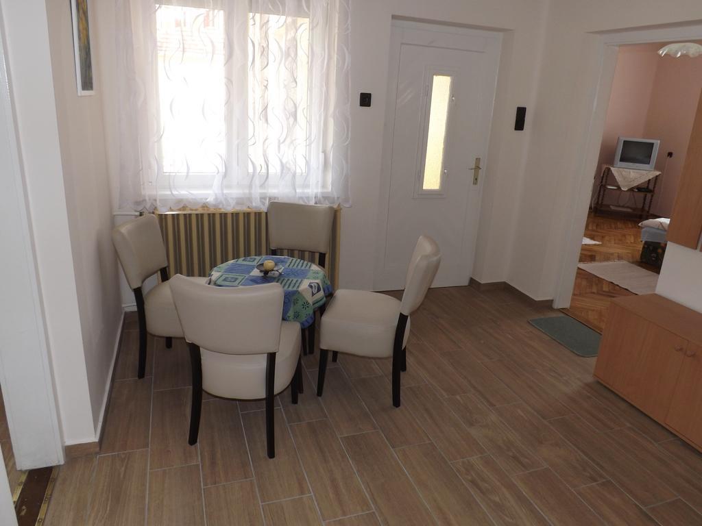 Fagyoengy Apartamento Sárvár Quarto foto