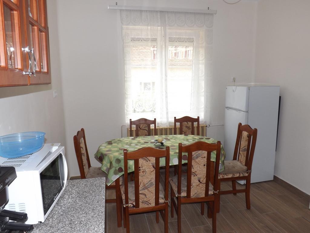 Fagyoengy Apartamento Sárvár Quarto foto
